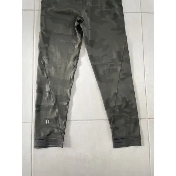 Sweaty Betty Legging 7/8 Crop Camo Activewear Athleisure - Picture 6 of 9